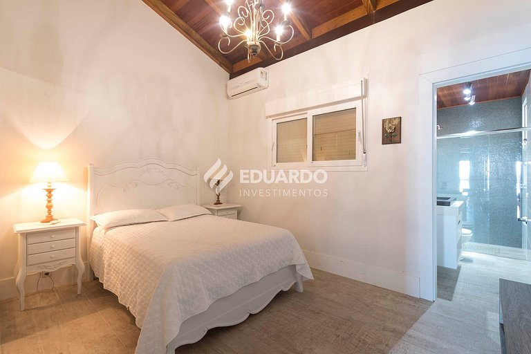 Casa à beira-mar com 4 quartos para até 12 pessoas