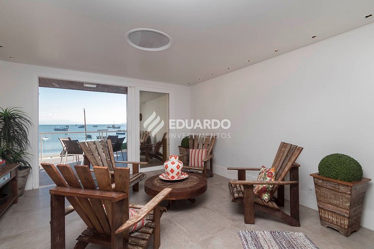 Casa à beira-mar com 4 quartos para até 12 pessoas
