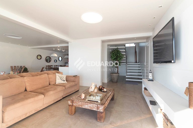 Casa à beira-mar com 4 quartos para até 12 pessoas