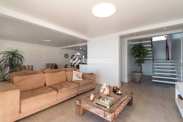 Casa à beira-mar com 4 quartos para até 12 pessoas