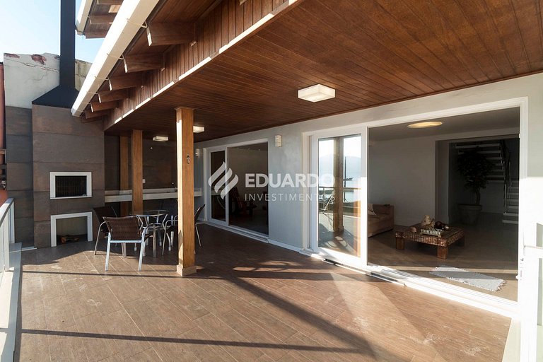 Casa à beira-mar com 4 quartos para até 12 pessoas