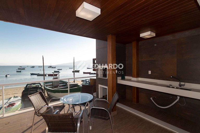 Casa à beira-mar com 4 quartos para até 12 pessoas