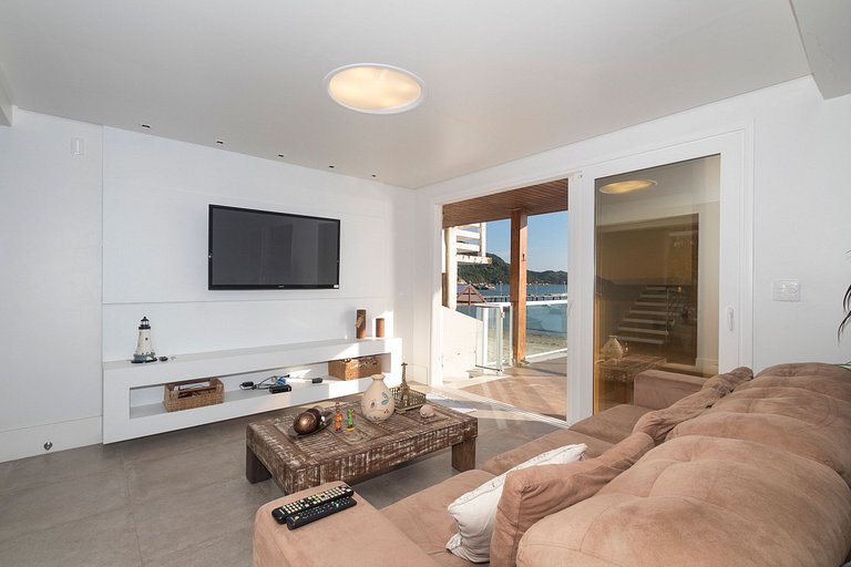 Casa à beira-mar com 4 quartos para até 12 pessoas